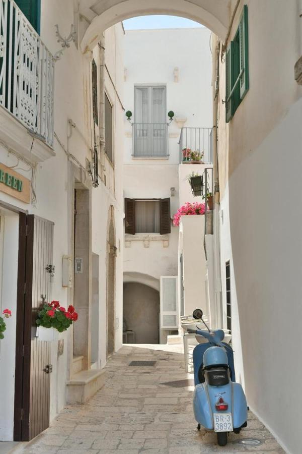 Casetta Del Vicolo Orologio Cisternino Exteriör bild